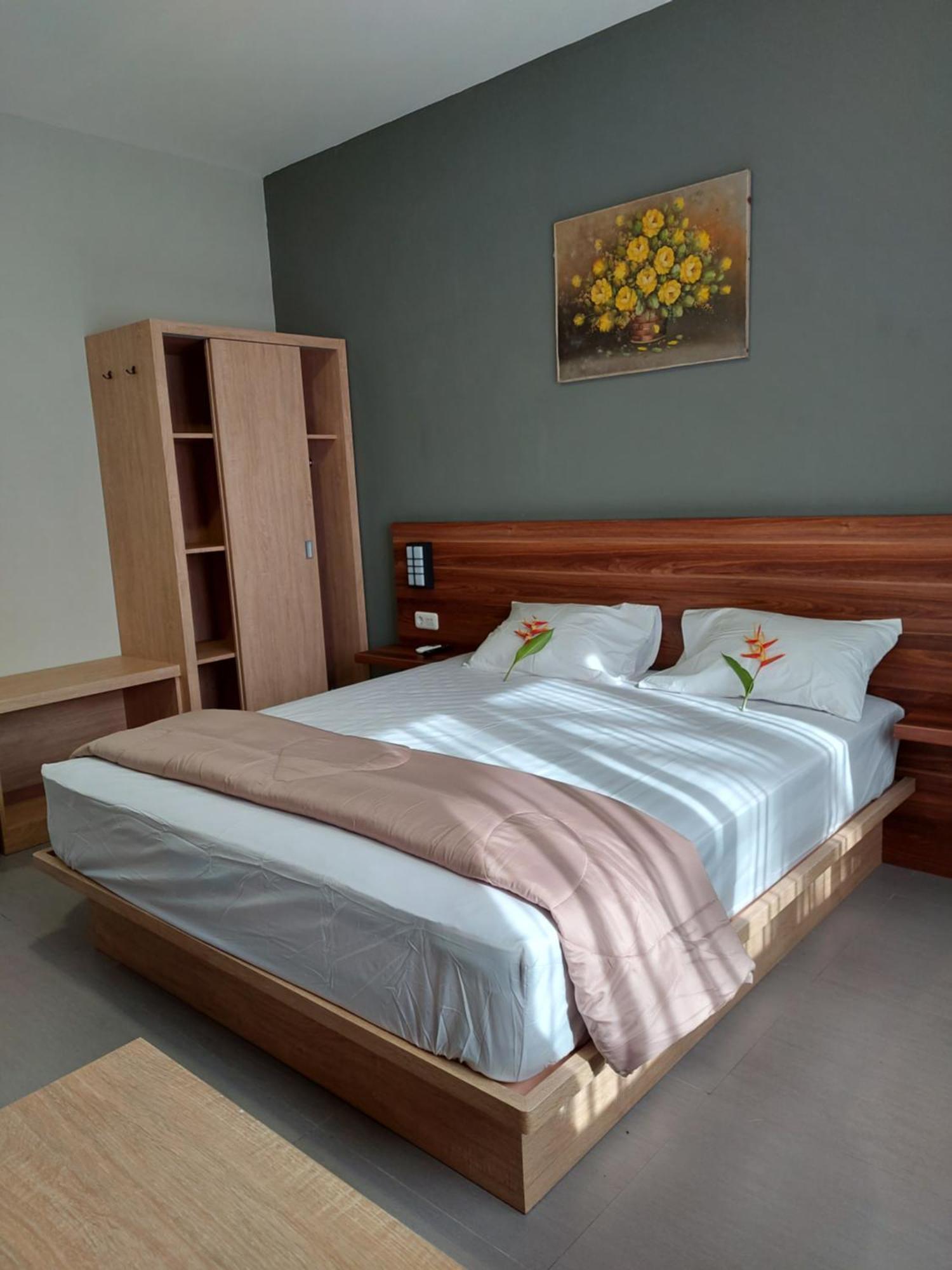 Yellow Guest House Uluwatu Buitenkant foto